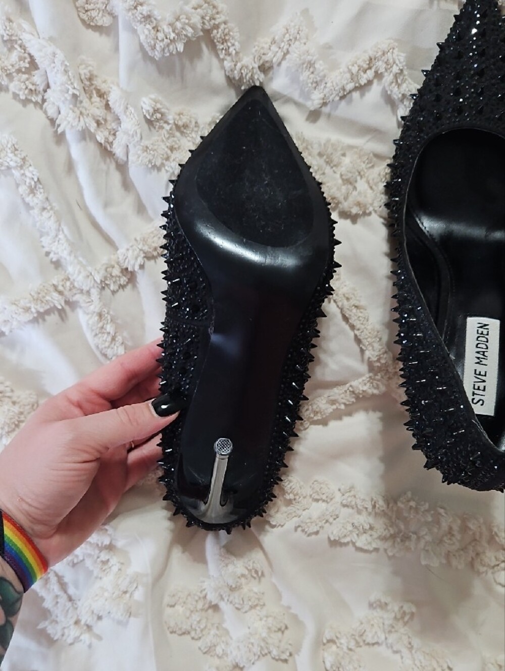 Steve Madden Black Spiked Pointed Pump - Picture 7 of 8
